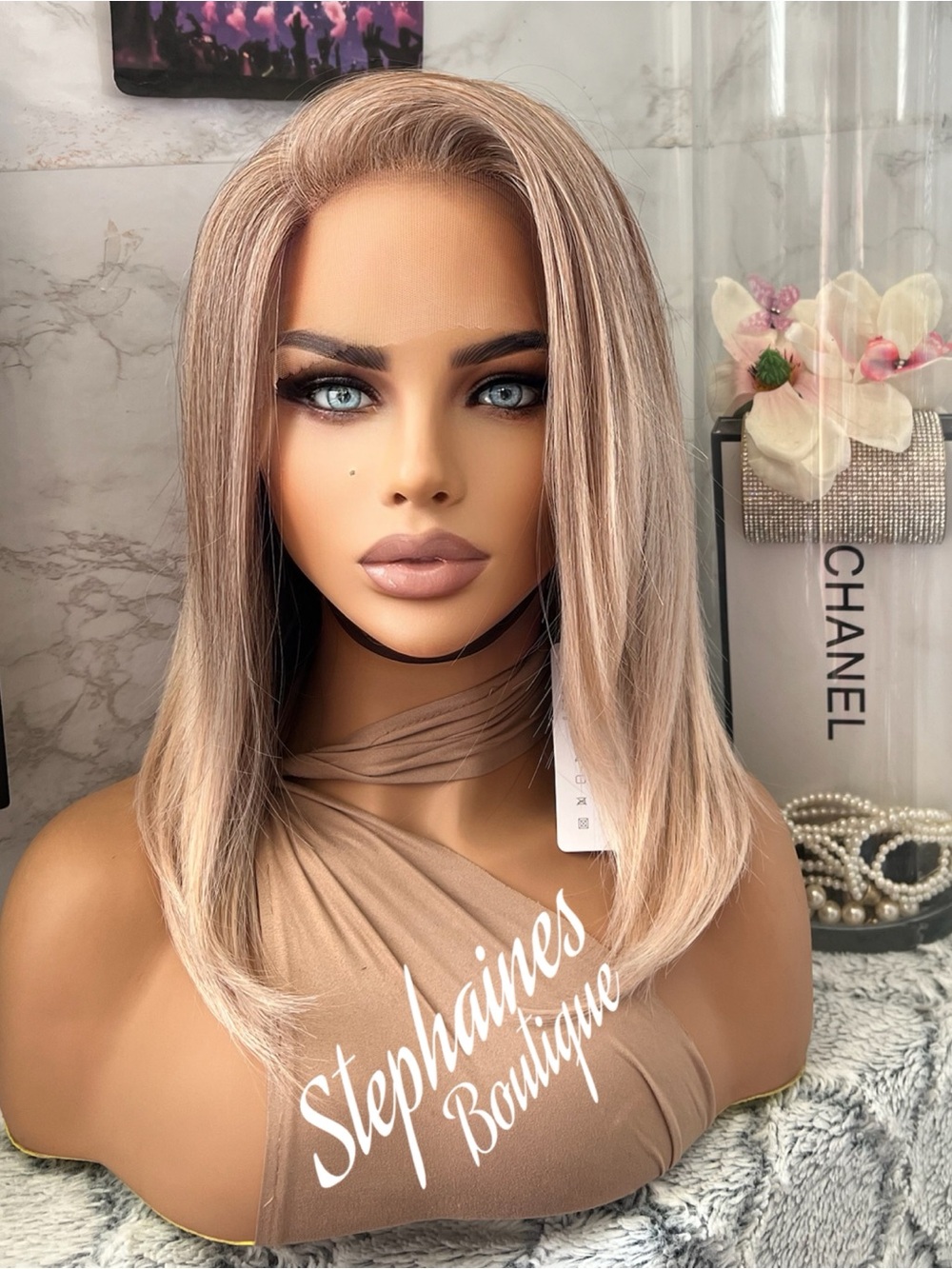 Ash Blonde Layered Free Part Straight Bob Wig with Subtle Highlights